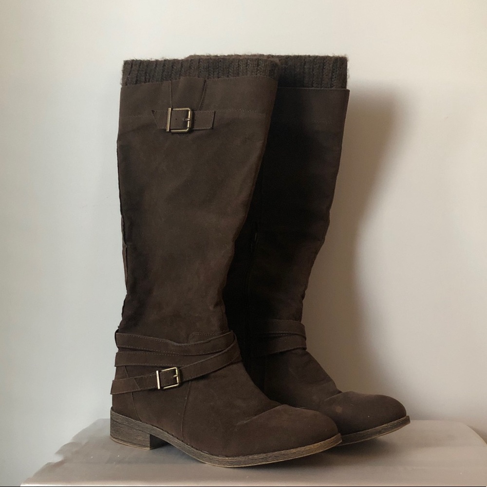 Brown rider boots
